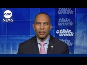 Read more about the article ‘House Republicans are in the middle of a civil war’: Rep. Hakeem Jeffries